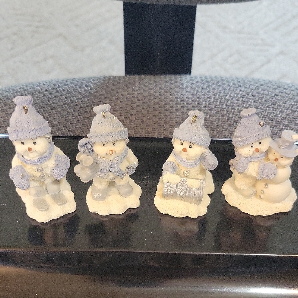 #10 Vintage 1999 Set Of 4. Snowman Figurine Set - Blue and White